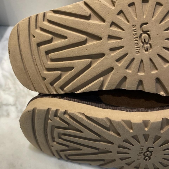 Ugg boots - Picture 3 of 9